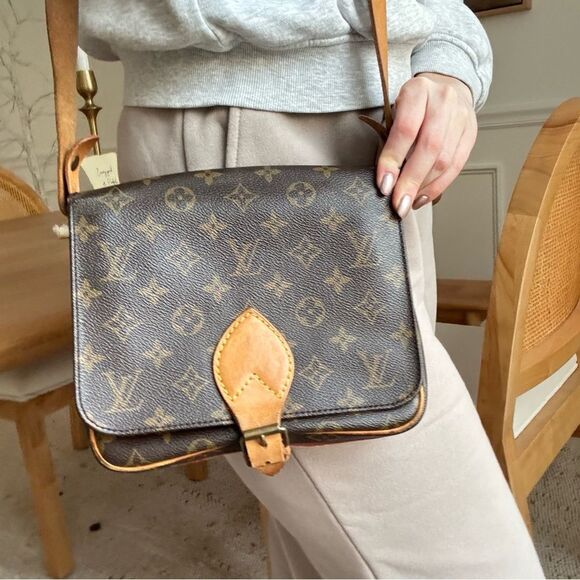 ✅AUTH✅LOUIS VUITTON CARTOUCHIERE MM - Picture 2 of 14